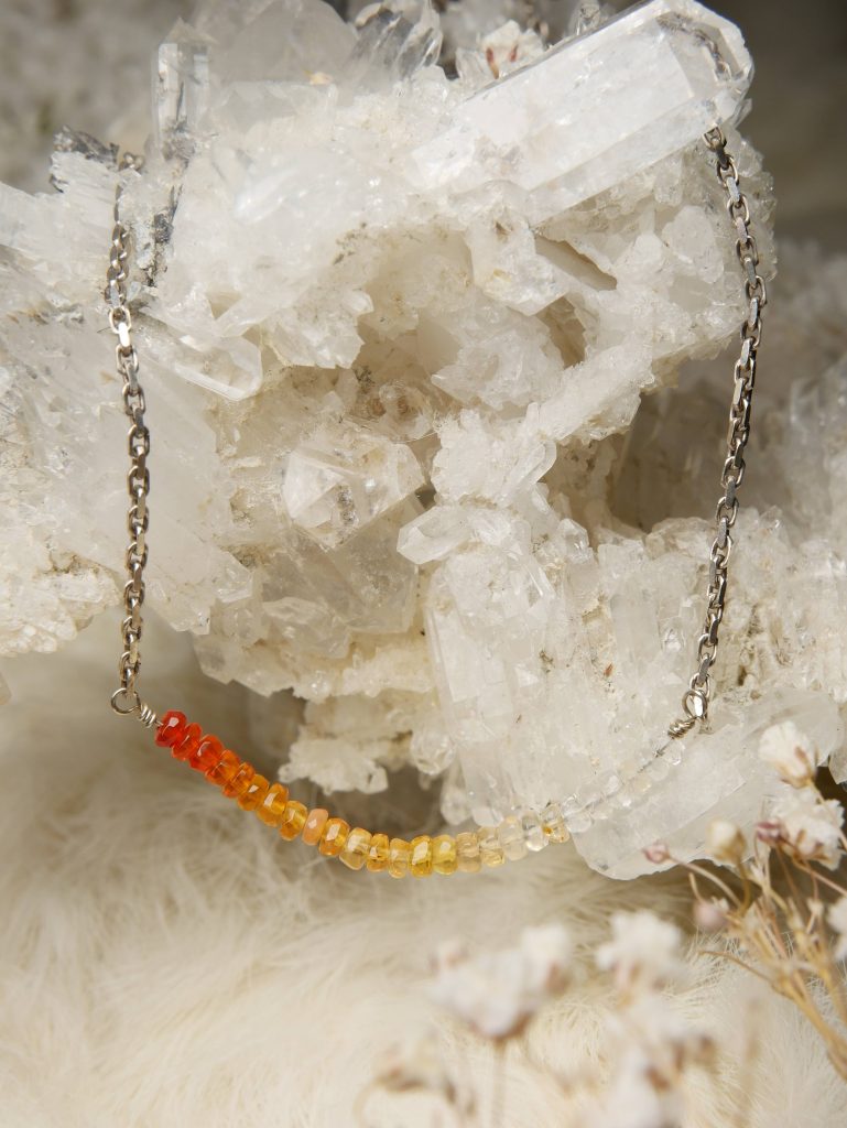 handgemaakte vuuropaal ketting in zilver