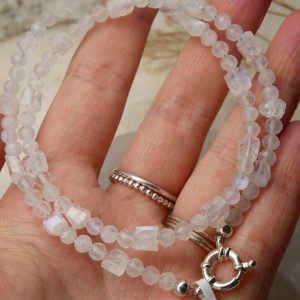 handgemaakte maansteen ketting zilver
