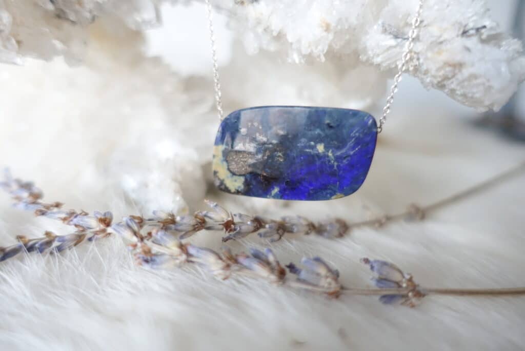 Opaal hanger Blauwe australische Boulder opaal hanger