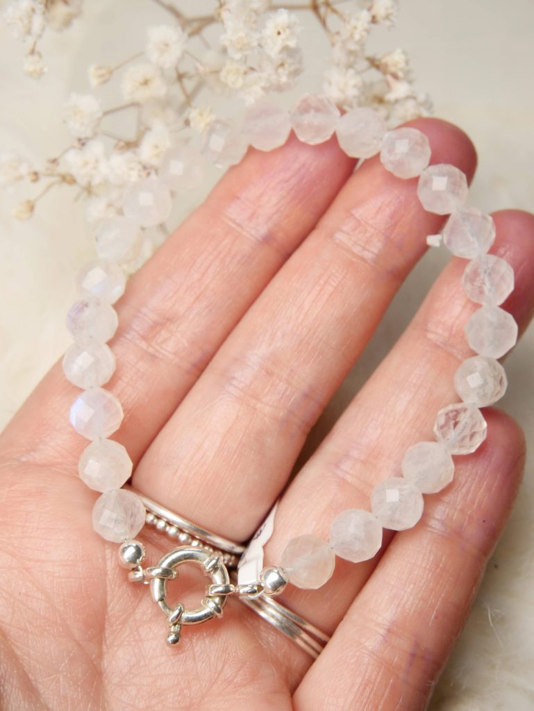 Maansteen armband boeislot zilver
