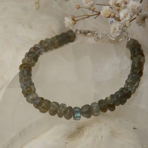 labradoriet armband bloempjes